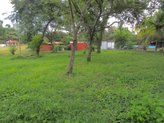 Convenient Residential Lot - Terreno en Gorgona